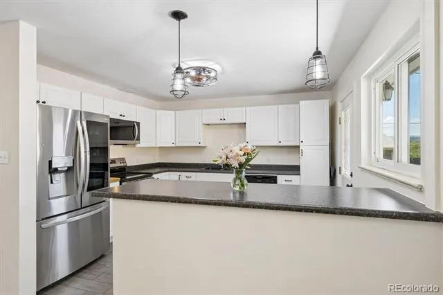6017 Vivian Court Arvada, CO 80004