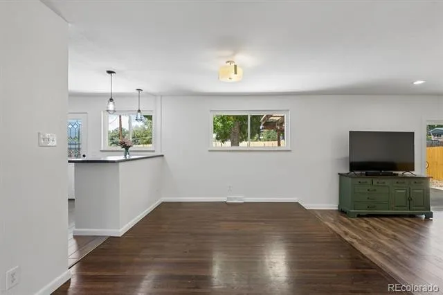 6017 Vivian Court Arvada, CO 80004