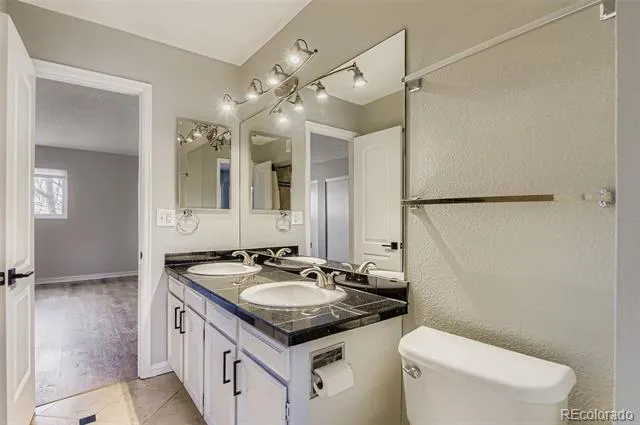 1060 S Parker Road #25 Denver, CO 80231