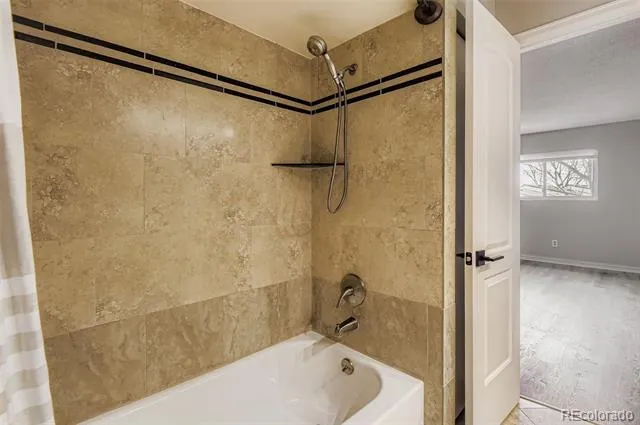 1060 S Parker Road #25 Denver, CO 80231
