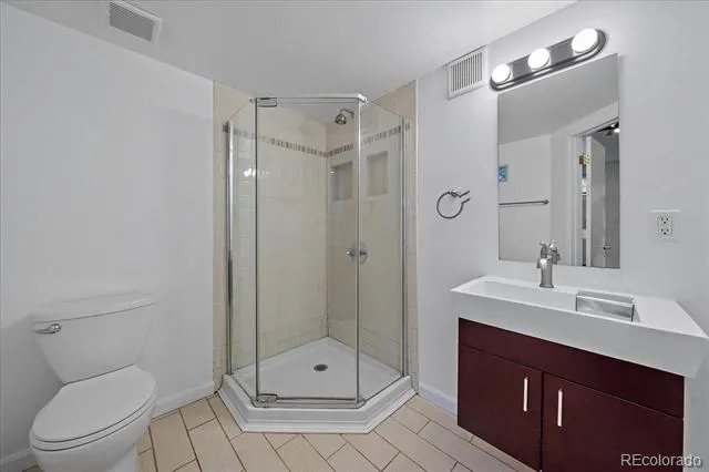 2524 Kensing Court Denver, CO 80211