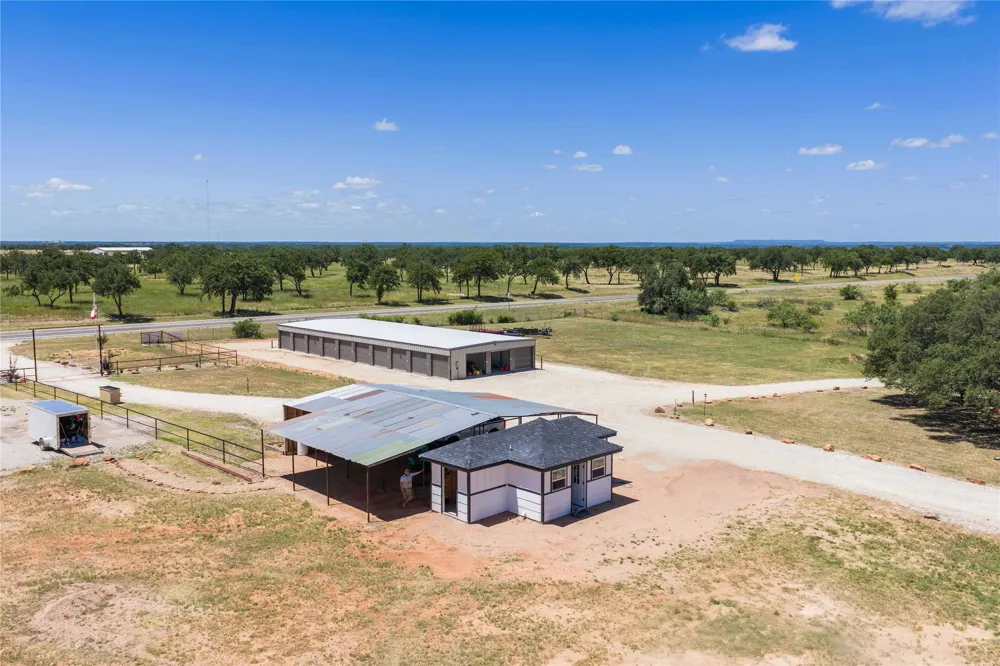 5103 Park Road 15 Brownwood, TX 76801