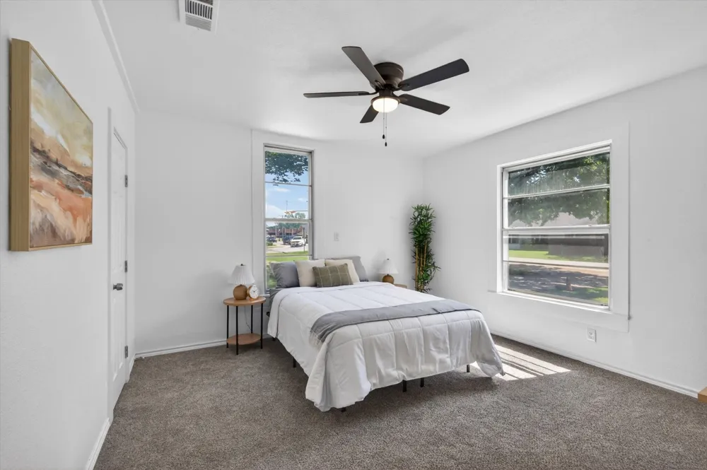 202 S Main Street Joshua, TX 76058