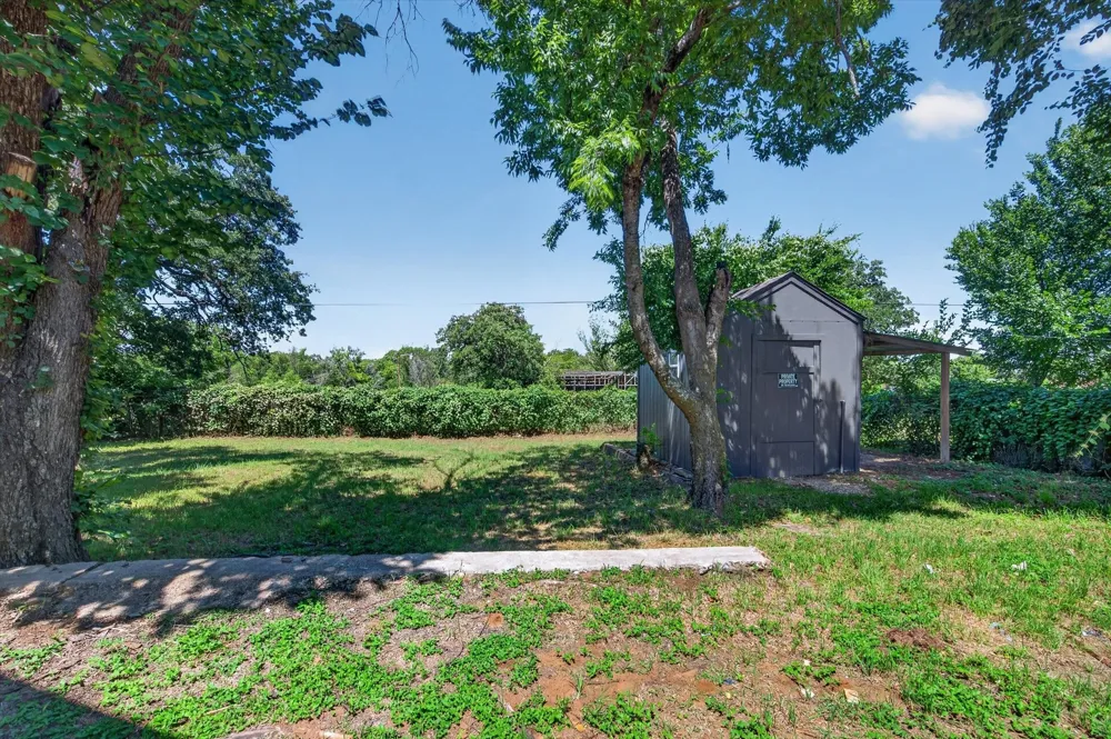 202 S Main Street Joshua, TX 76058