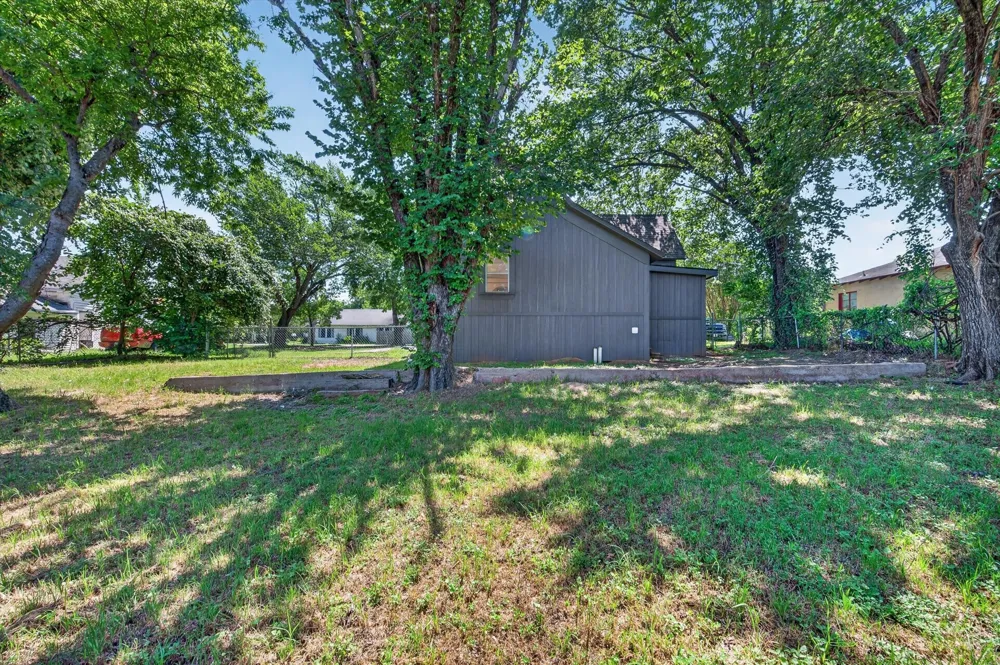 202 S Main Street Joshua, TX 76058