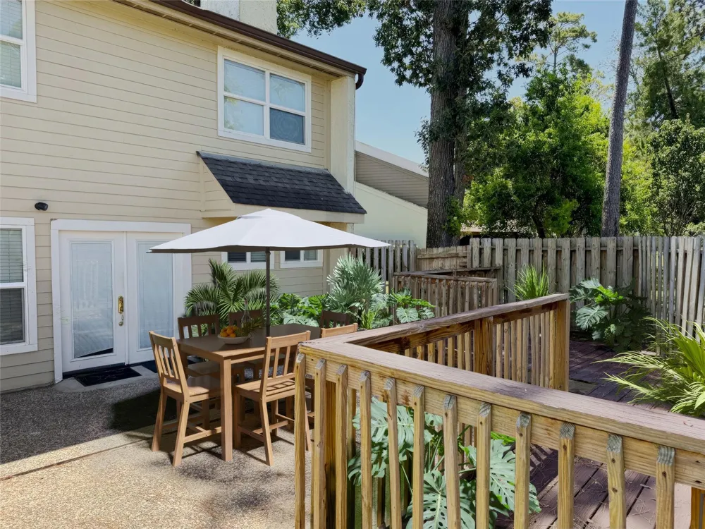 3935 Knollcrest Drive Montgomery, TX 77356