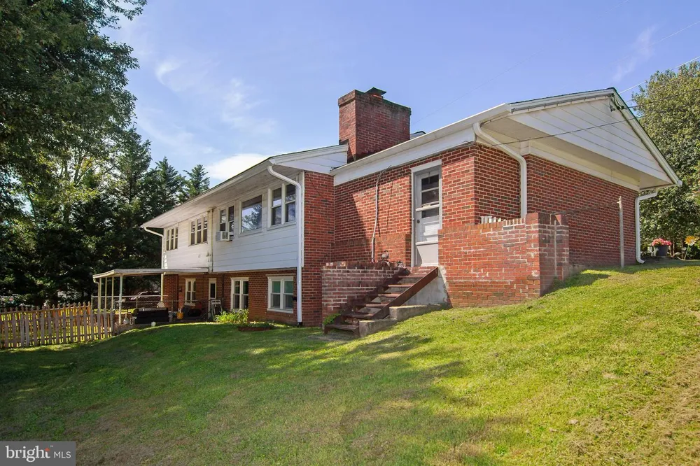 2645 SUNSET LANE Finksburg, MD 21048