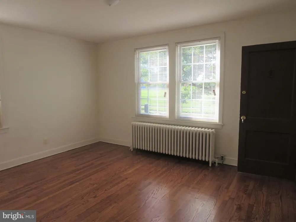 426 E GLENDALE AVENUE #2 Alexandria, VA 22301