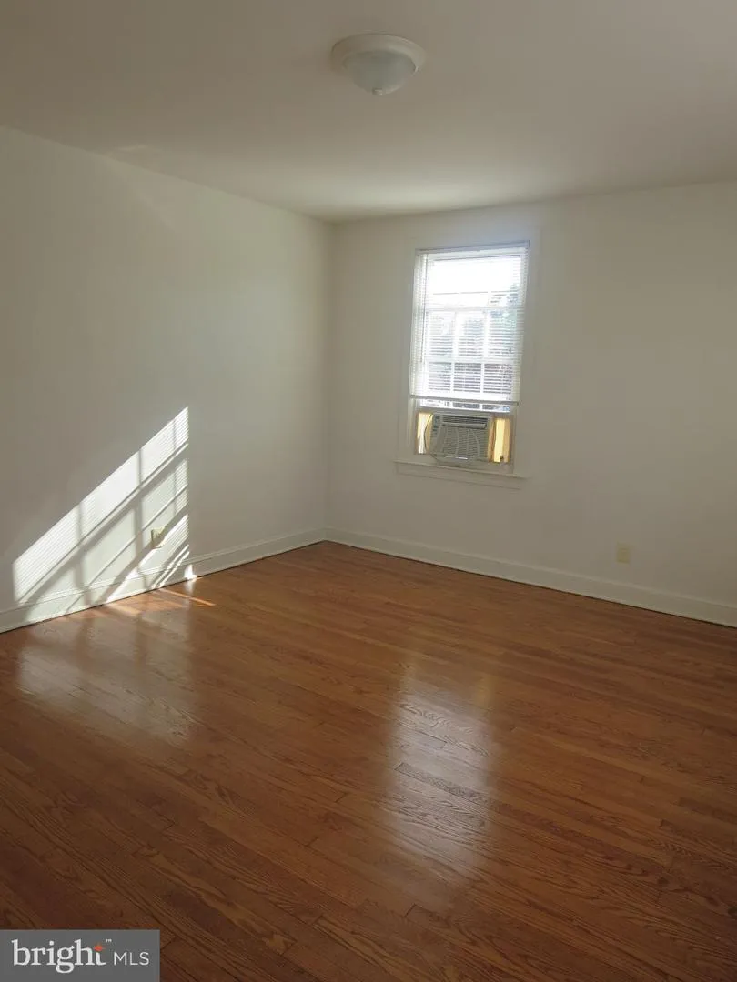 426 E GLENDALE AVENUE #2 Alexandria, VA 22301