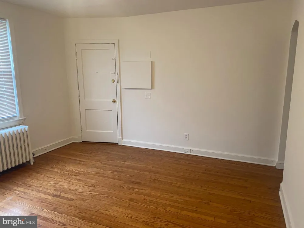 426 E GLENDALE AVENUE #2 Alexandria, VA 22301
