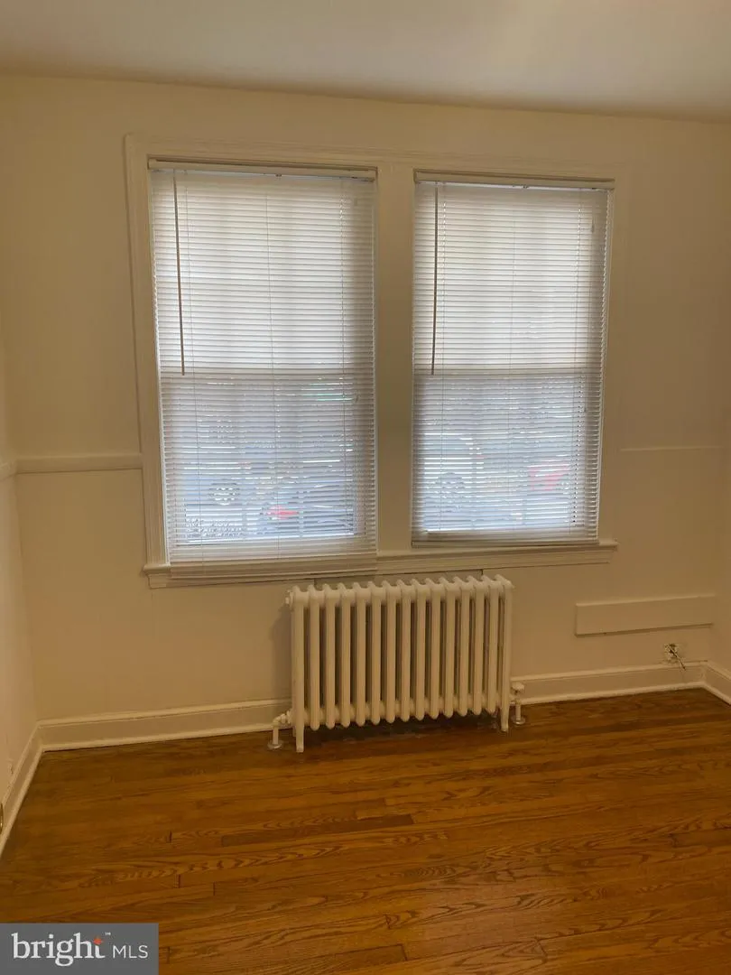 426 E GLENDALE AVENUE #2 Alexandria, VA 22301