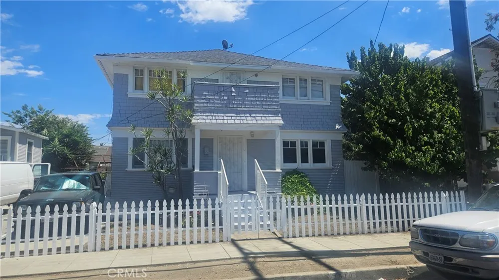 1540 W 28th Los Angeles, CA 90007