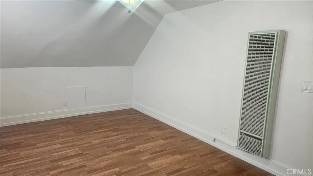 1540 W 28th Los Angeles, CA 90007