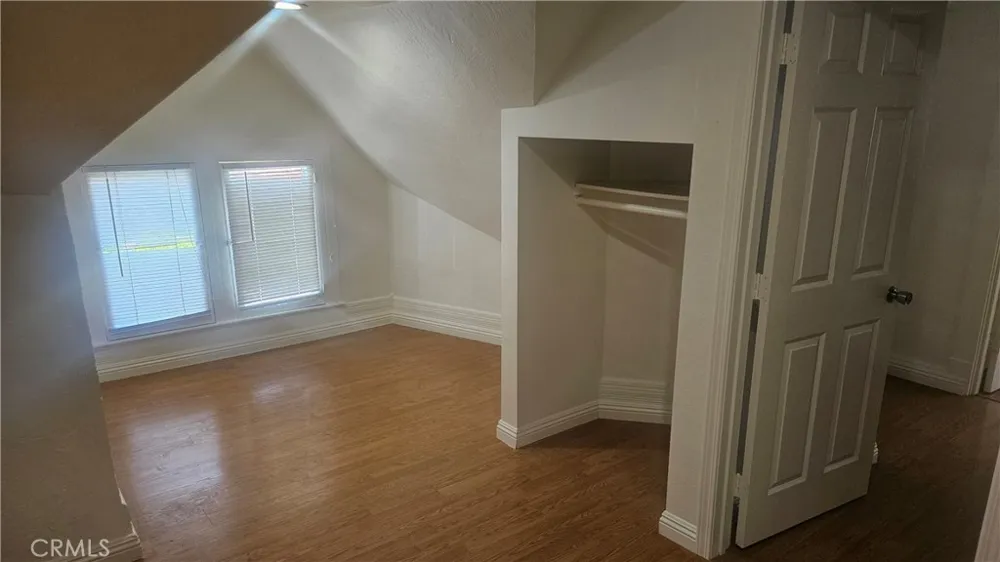 1540 W 28th Los Angeles, CA 90007
