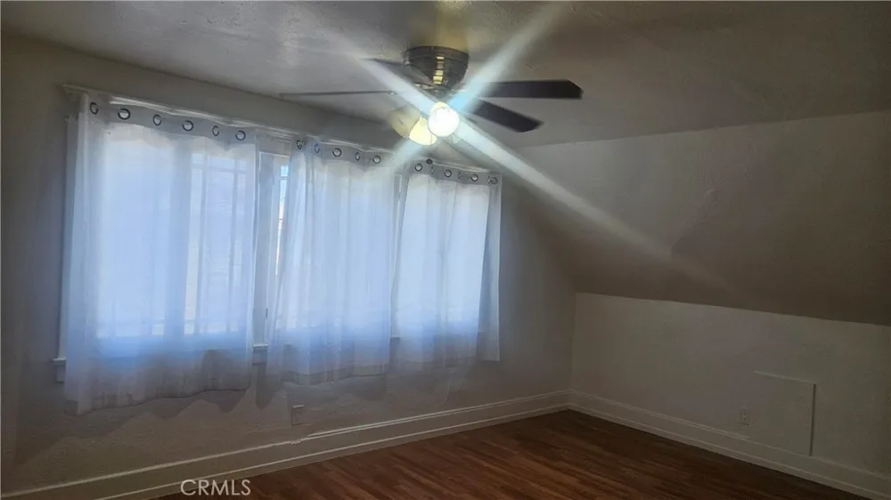 1540 W 28th Los Angeles, CA 90007
