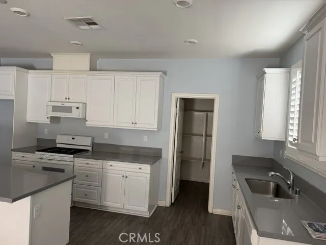 11448 Michelle Beaumont, CA 92223