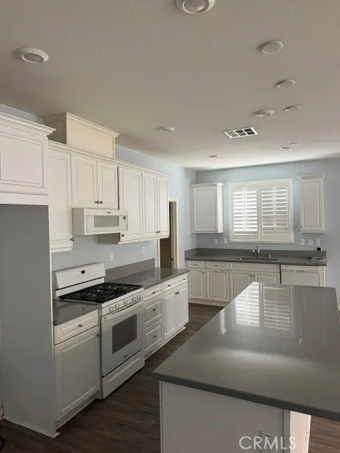 11448 Michelle Beaumont, CA 92223
