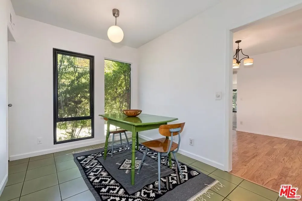 1255 Norman Place Los Angeles, CA 90049