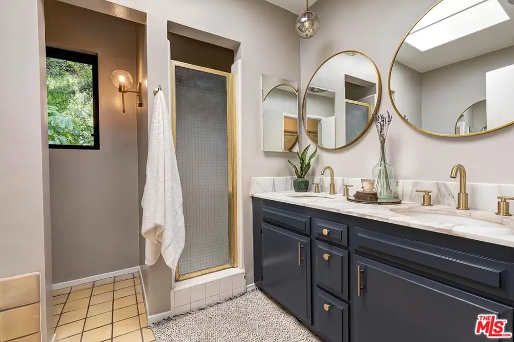 1255 Norman Place Los Angeles, CA 90049