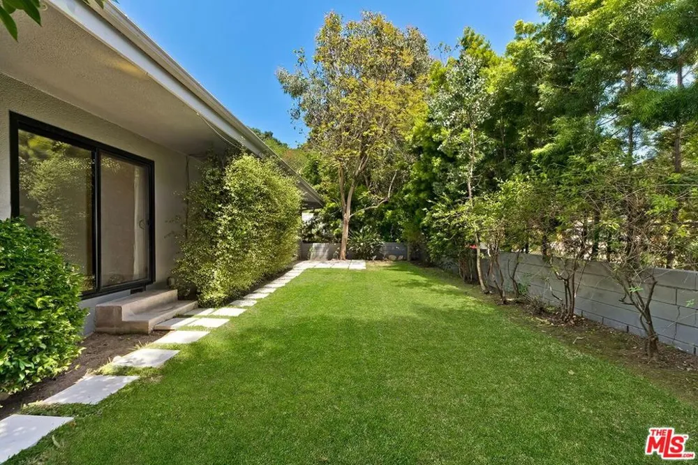 1255 Norman Place Los Angeles, CA 90049