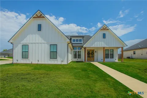 116 Indian Trails Road