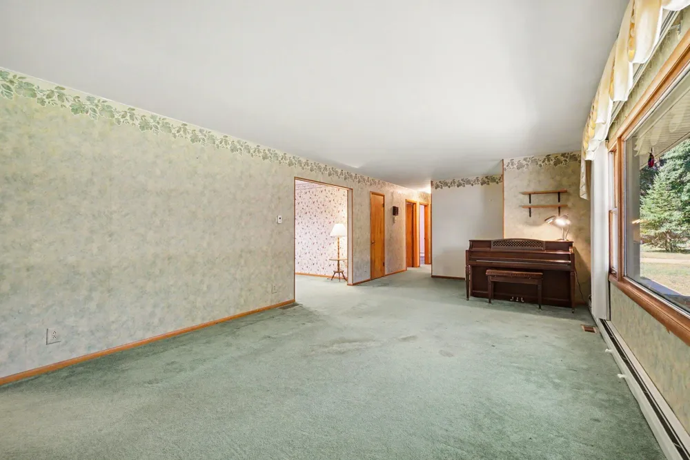 304 Orchard Circle Gobles, MI 49055