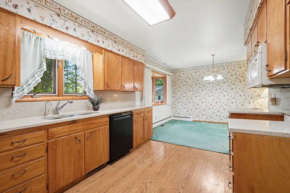 304 Orchard Circle Gobles, MI 49055
