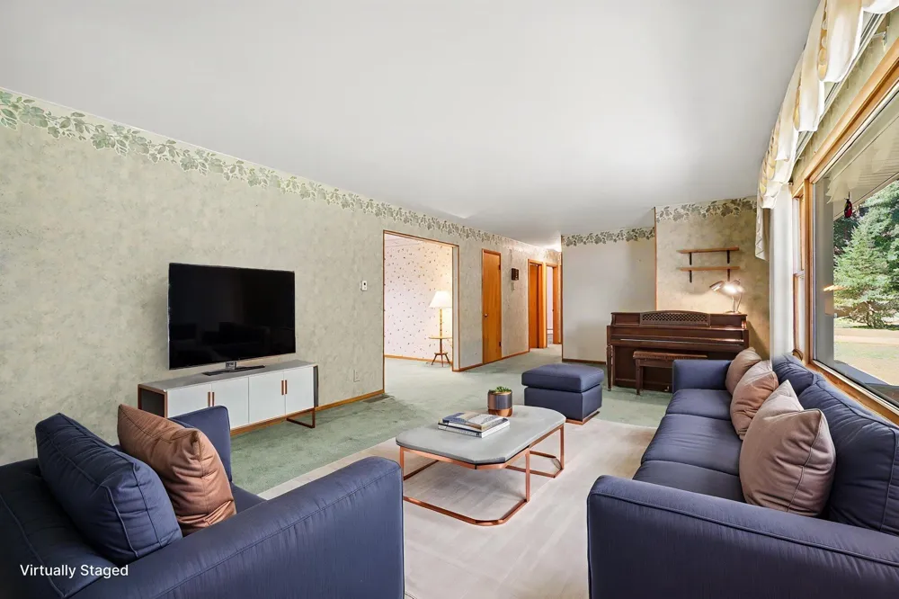304 Orchard Circle Gobles, MI 49055