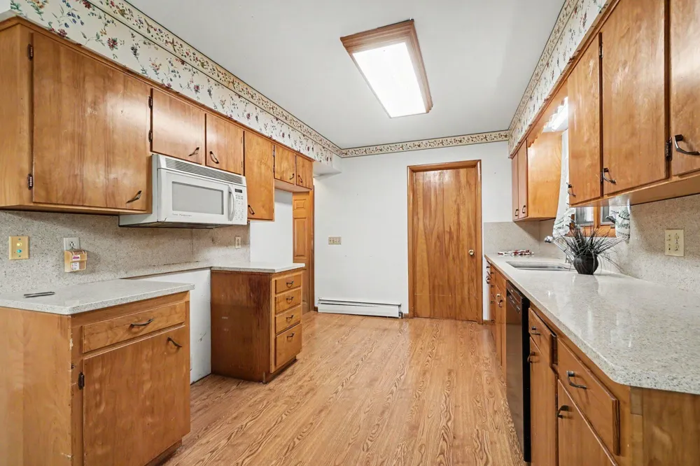 304 Orchard Circle Gobles, MI 49055