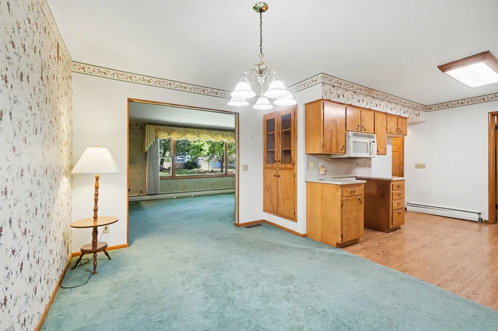 304 Orchard Circle Gobles, MI 49055