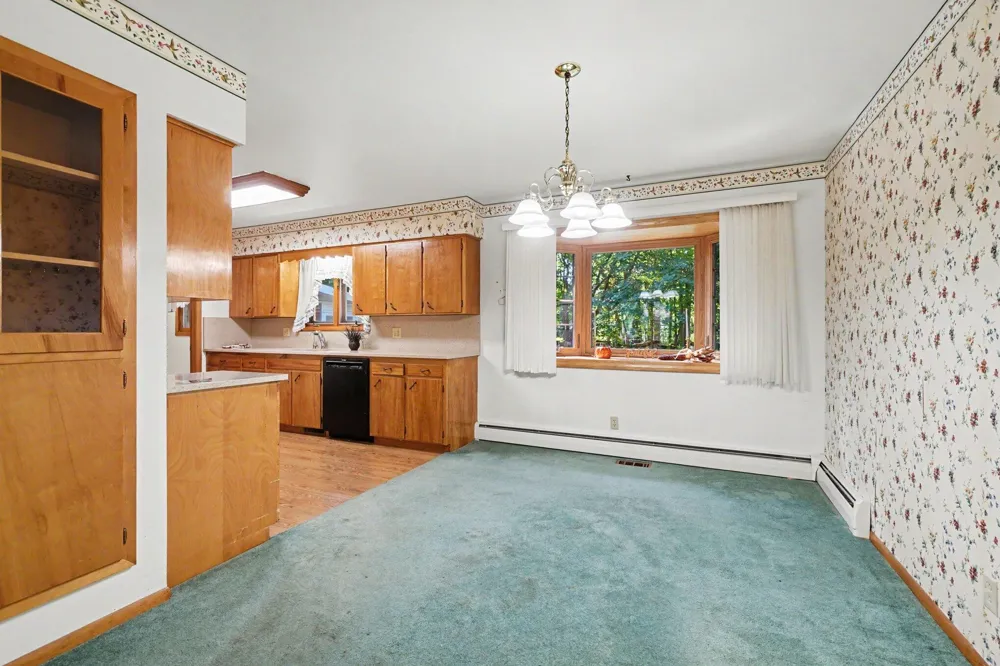 304 Orchard Circle Gobles, MI 49055