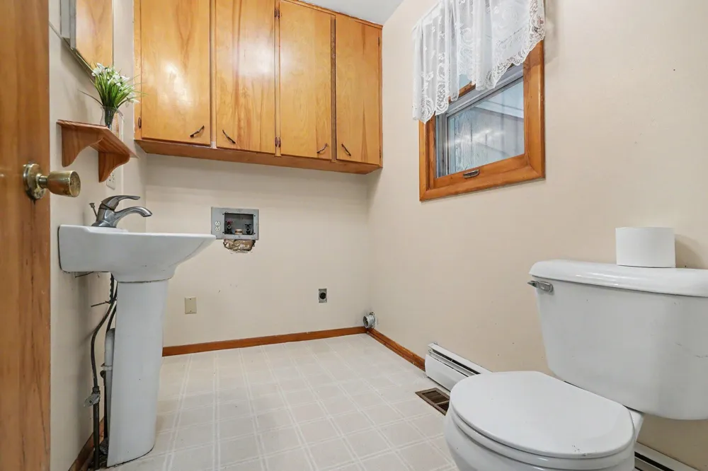 304 Orchard Circle Gobles, MI 49055