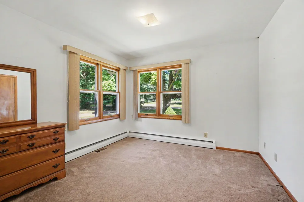 304 Orchard Circle Gobles, MI 49055