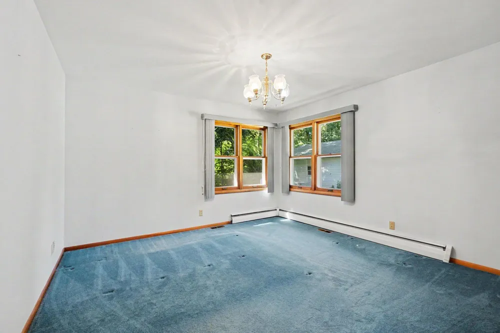304 Orchard Circle Gobles, MI 49055