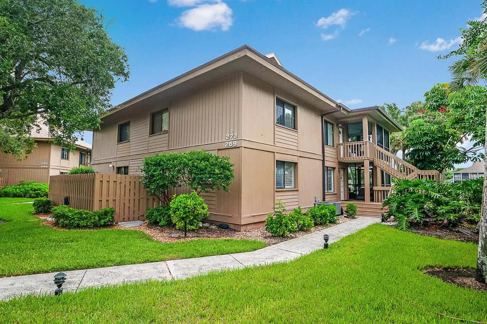 269 NE Edgewater Drive Stuart, FL 34996