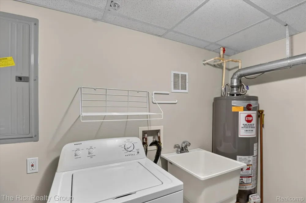 502 CHERRY ORCHARD ROAD Canton Charter Township, MI 48188