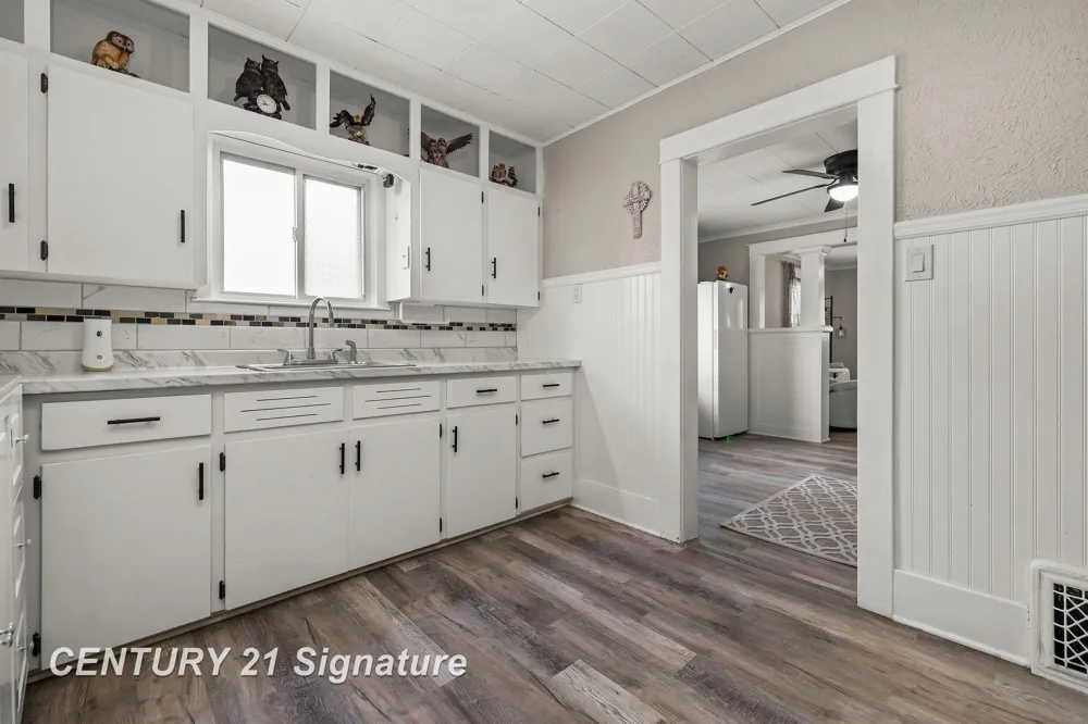 1834 Allegan Street Saginaw City, MI 48602