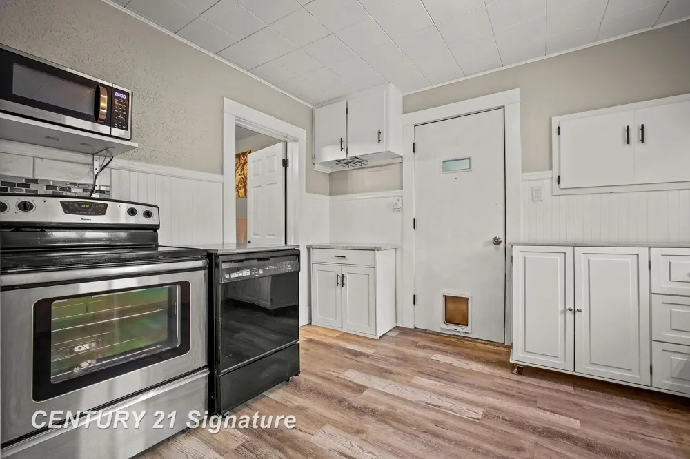 1834 Allegan Street Saginaw City, MI 48602