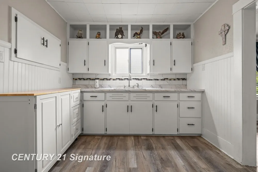 1834 Allegan Street Saginaw City, MI 48602