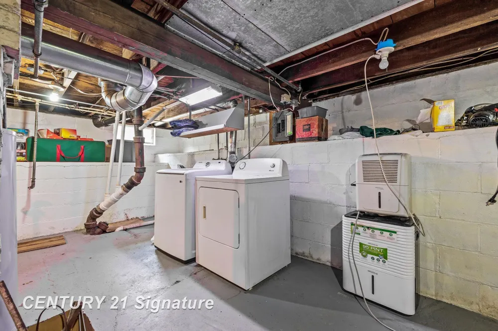 1834 Allegan Street Saginaw City, MI 48602