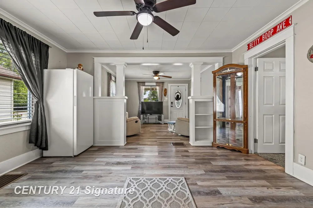1834 Allegan Street Saginaw City, MI 48602