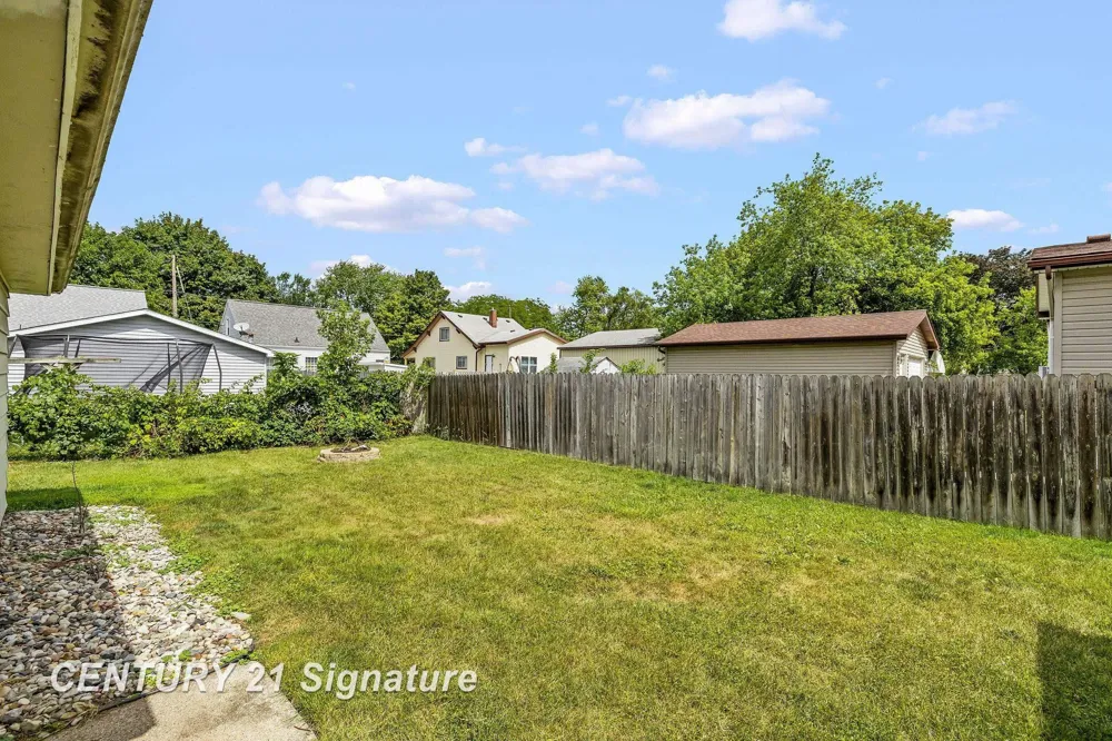 1834 Allegan Street Saginaw City, MI 48602
