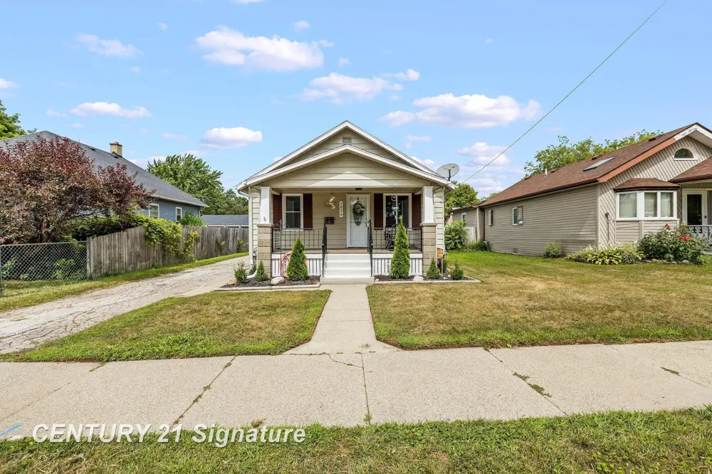 1834 Allegan Street Saginaw City, MI 48602