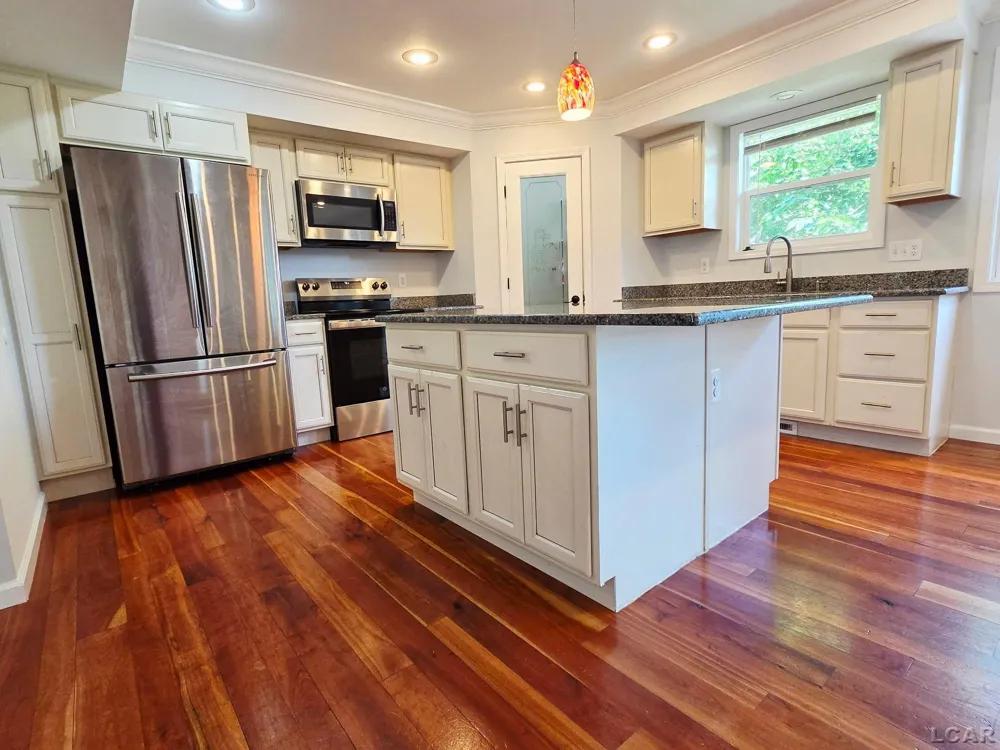201 Riley Street Dundee Village, MI 48131