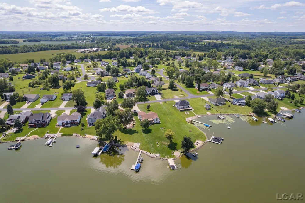 7686 Wadding Drive Cambridge Township, MI 49265