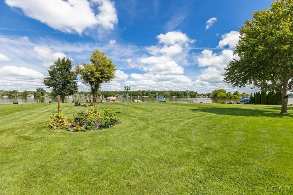 7686 Wadding Drive Cambridge Township, MI 49265