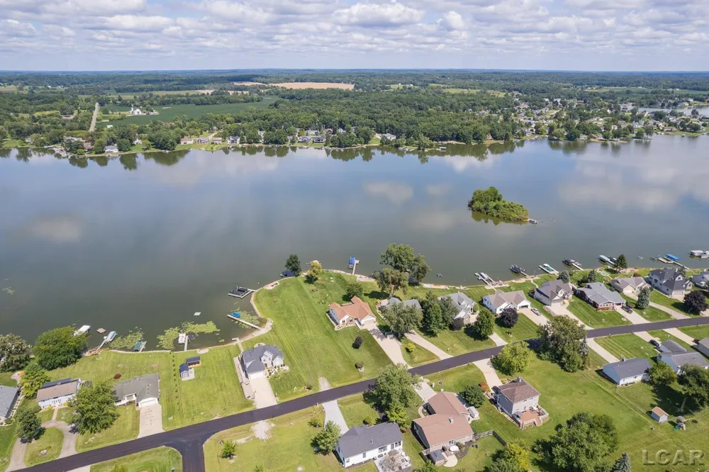 7686 Wadding Drive Cambridge Township, MI 49265