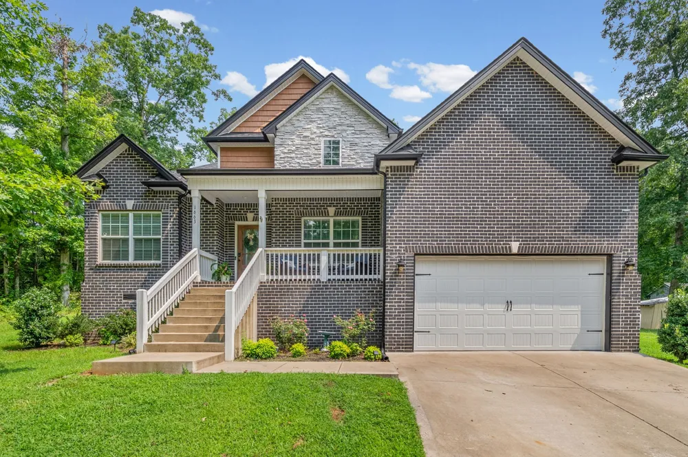 1663 Southside Rd Southside, TN 37171