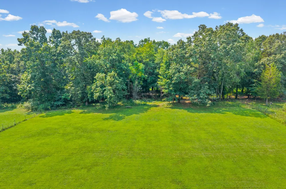1663 Southside Rd Southside, TN 37171