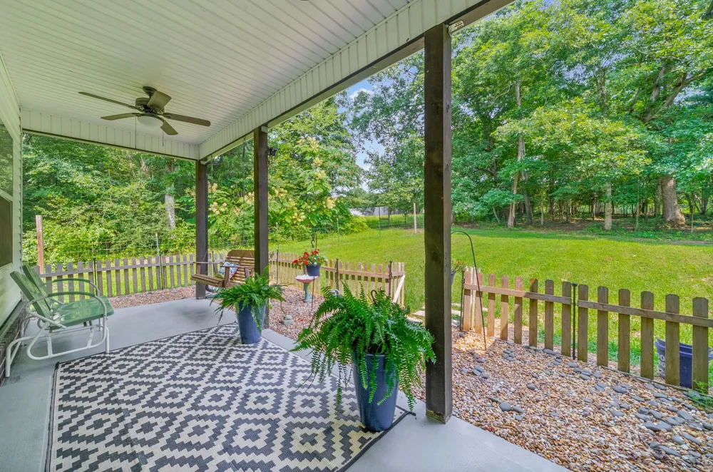 1663 Southside Rd Southside, TN 37171
